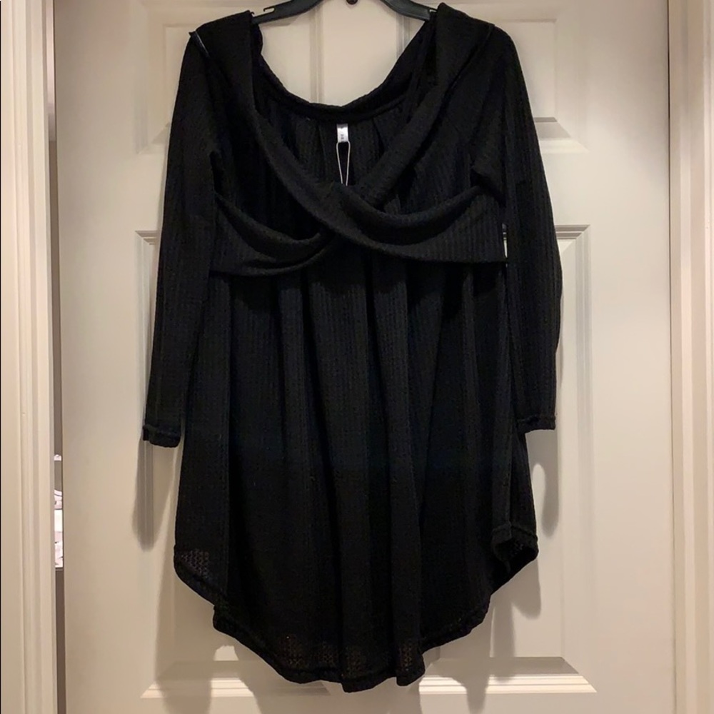 Off shoulder sweater - Picture 2 of 7